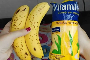 Misturei banana com farinha de milho